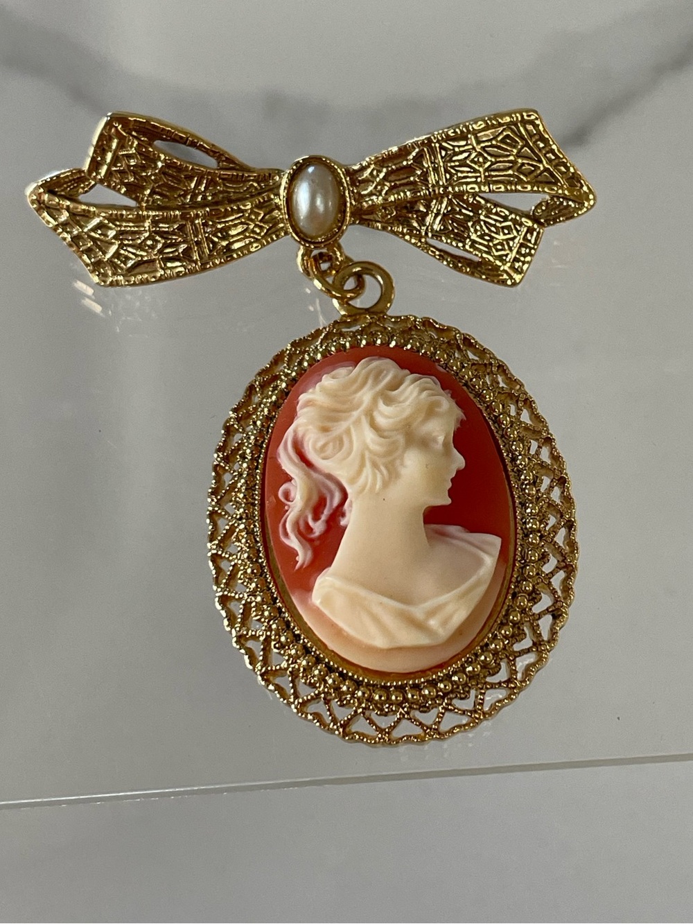 Vintage Victorian-Style Gold Filigree Cameo Dangle Brooch Pin